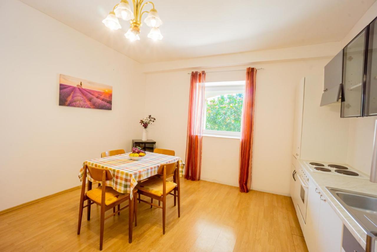 Apartment Coral Metajna Exteriör bild